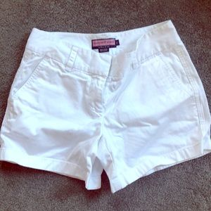 Vineyard Vines white shorts